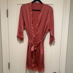 Elegant Pink Lace Trim Robe